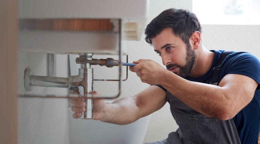 Faucet aerator cleaning/replacement in Warren, IN